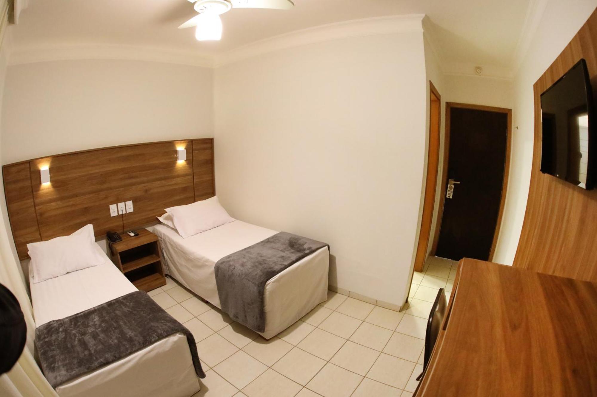 Hotel Roda D'Agua Andradina Номер фото